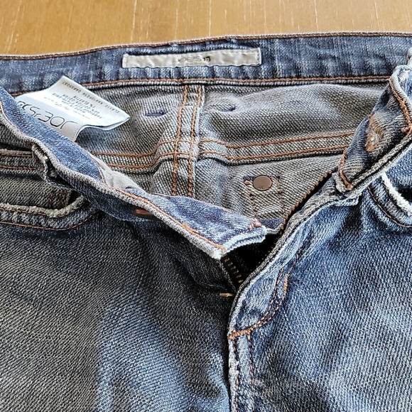 JOE'S SOCIALITE KICKER CAPRIS - Picture 5 of 12